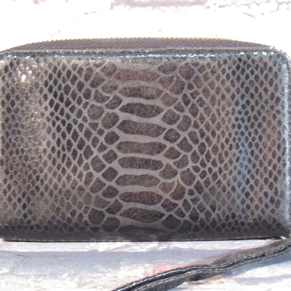 Michael Kors Snake Skin Wristlet / Wallet - Picture 4 of 8